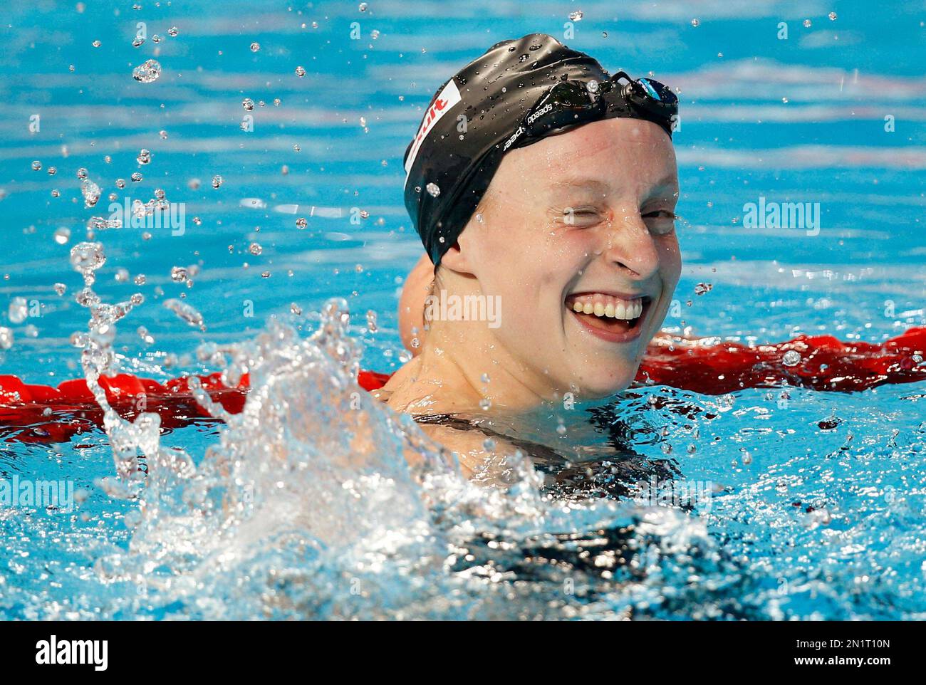 United States' Gold Medal Winner Katie Ledecky Celebrates After Setting ...