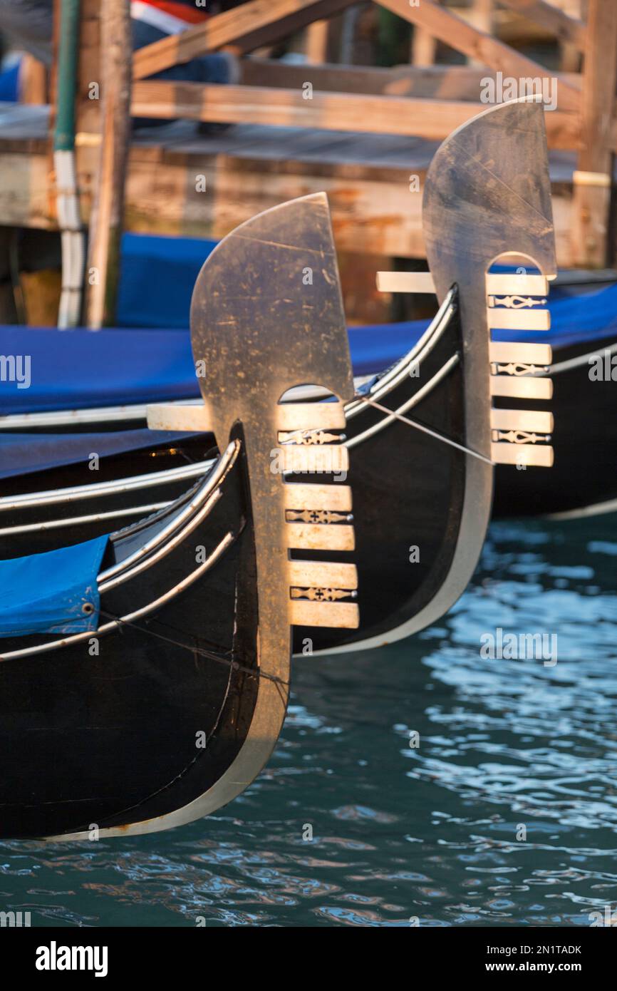 Gondola ferros hi-res stock photography and images - Alamy
