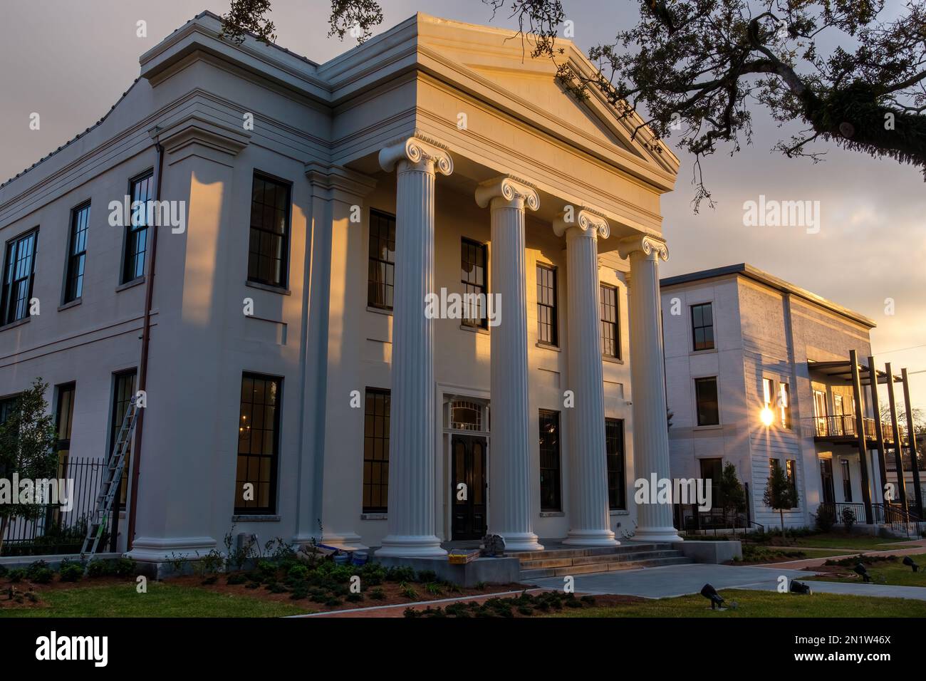 NEW ORLEANS, LA, USA - JANUARY 30, 2023: The Carrollton assisted living center on S. Carrollton Avenue during golden hour Stock Photo