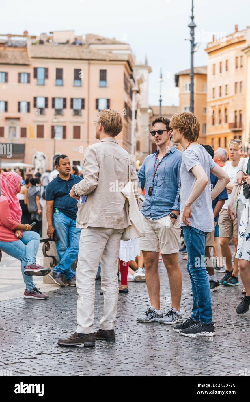 Family young rome tourist hi-res stock photography and images - Alamy