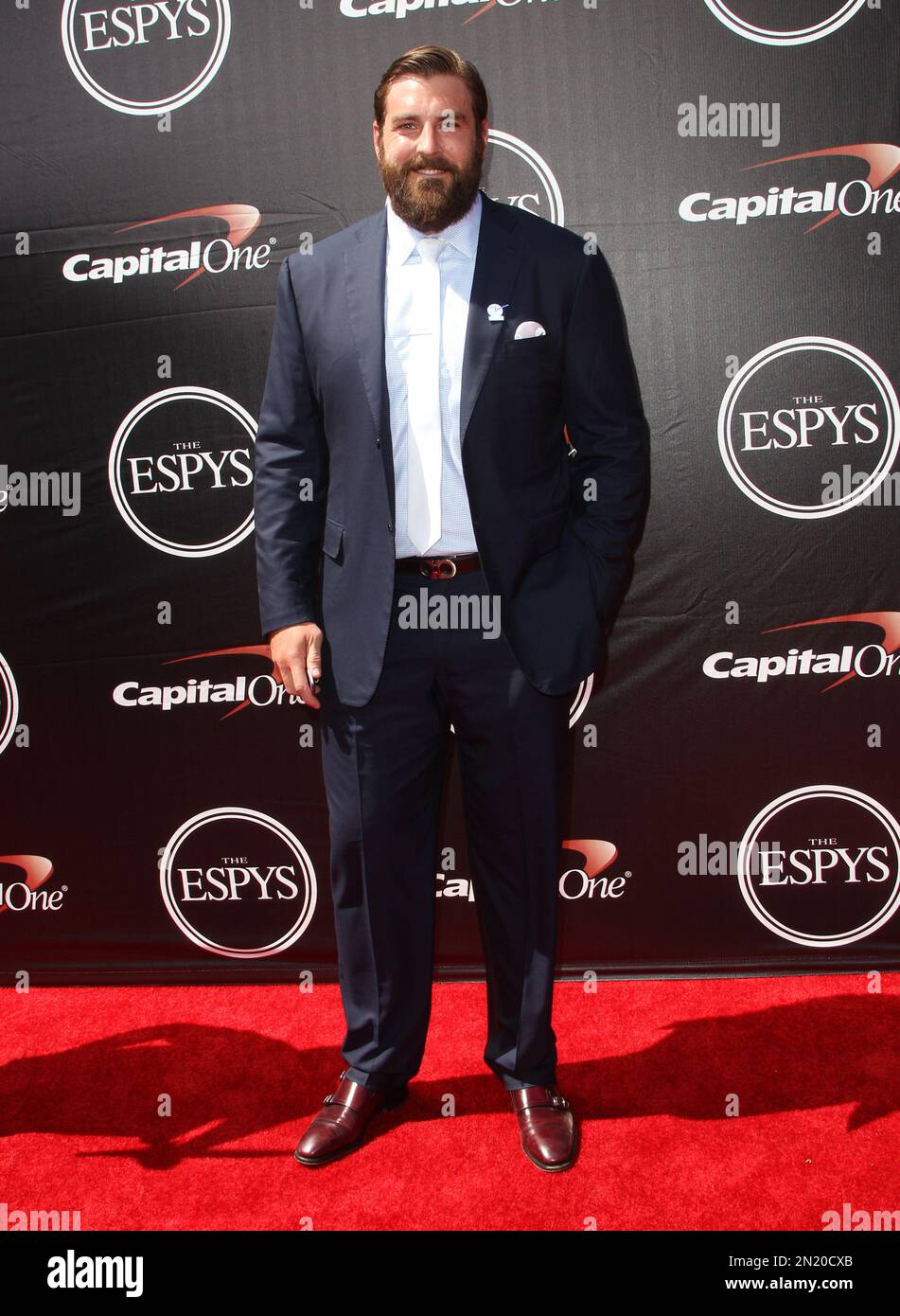 NFL player Todd Herremans, of the Indianapolis Colts, arrives at the