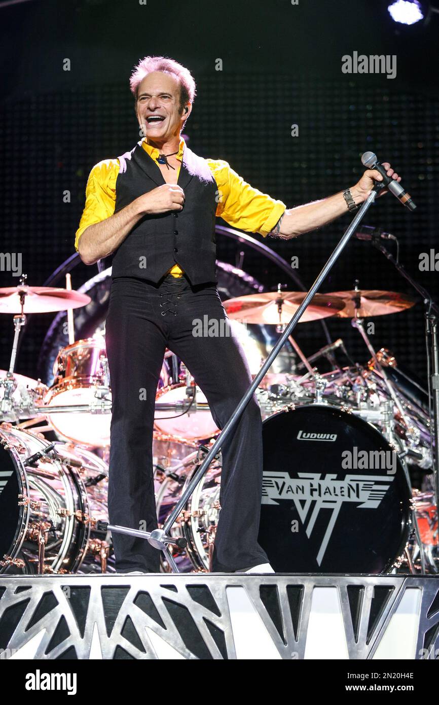 David Lee Roth of Van Halen performs at the Irvine Meadows Amphitheatre ...