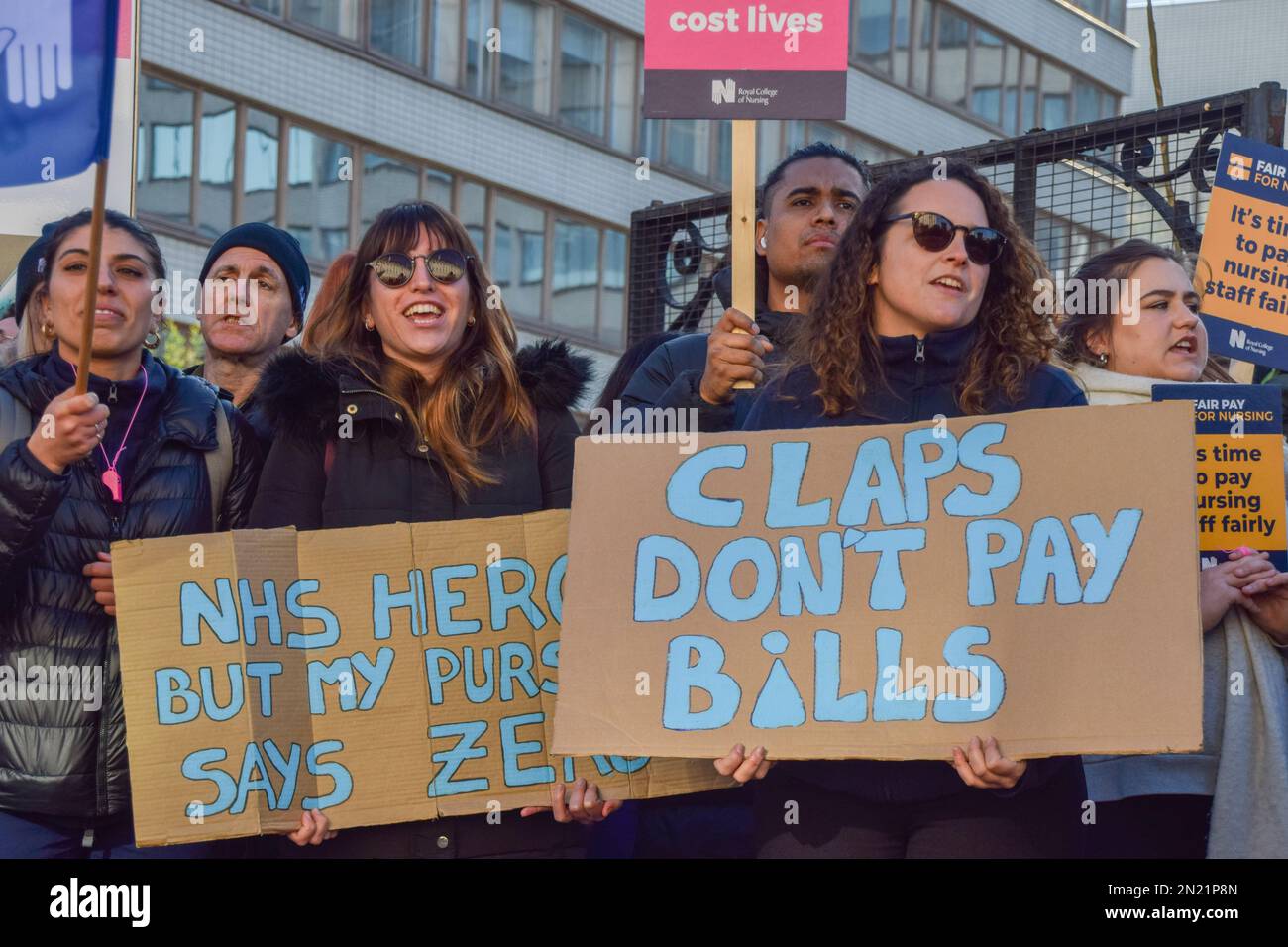 London, UK. 6th February 2023. Picket outside St Thomas' Hospital as NHS nurses continue their strikes over pay. Stock Photo