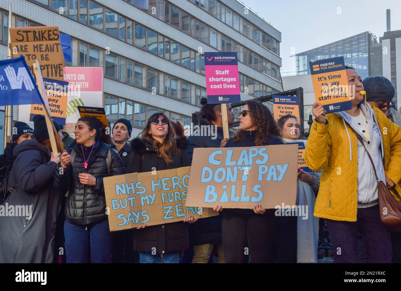 London, UK. 6th February 2023. Picket outside St Thomas' Hospital as NHS nurses continue their strikes over pay. Stock Photo