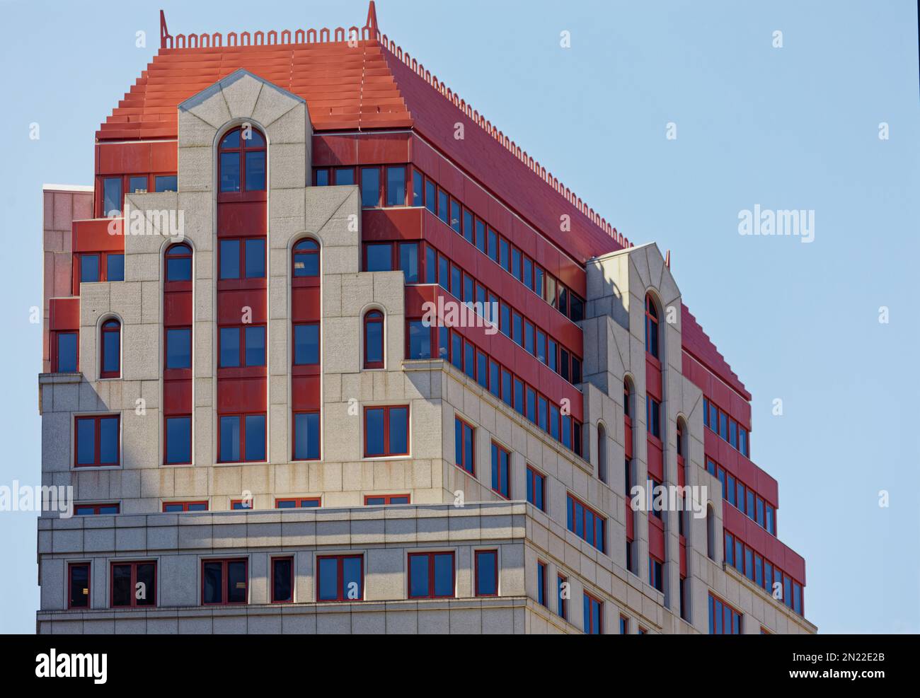 Boston Financial District: 99 Summer Street’s distinctive red crown ...