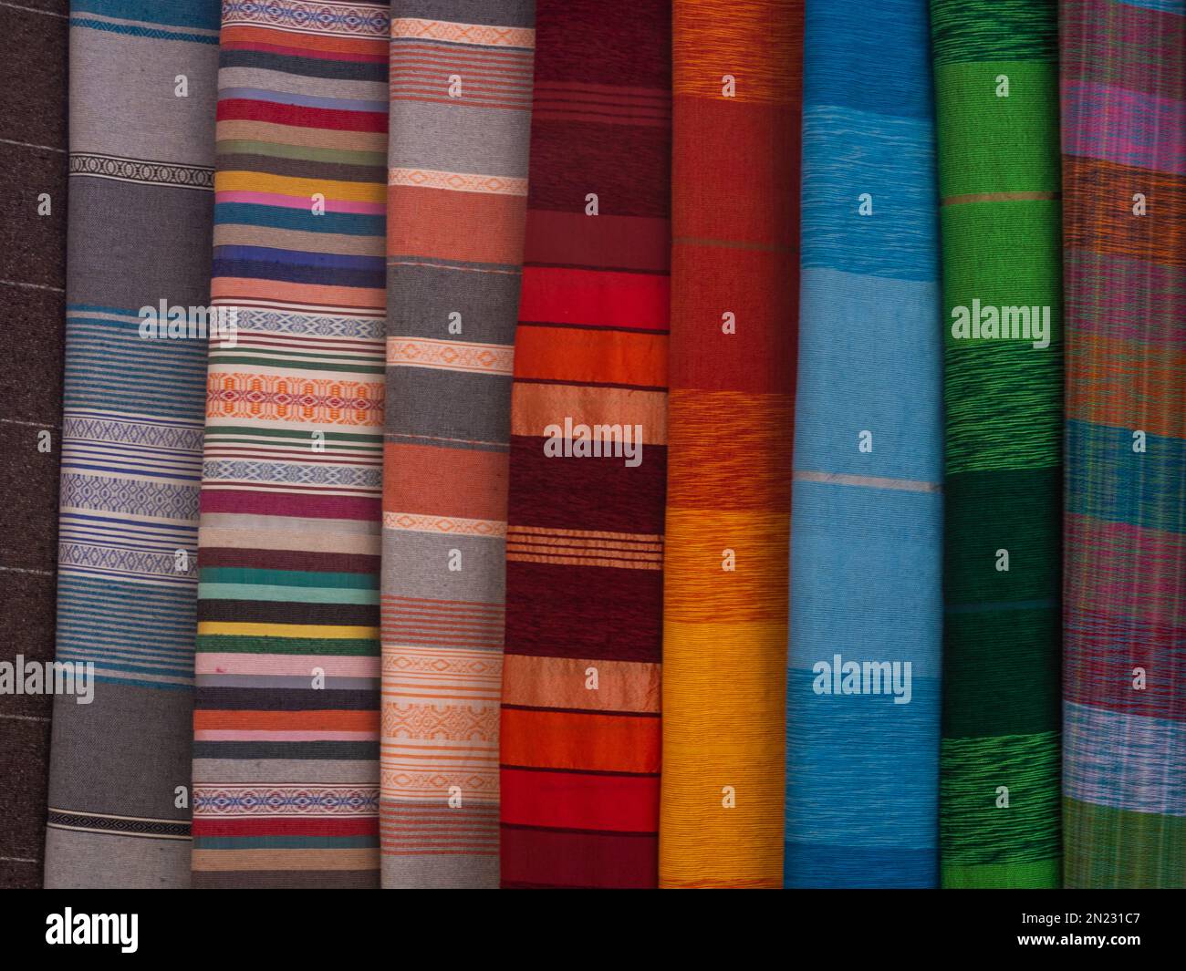 Berber carpets and fabrics in Marrakech market Stock Photo - Alamy