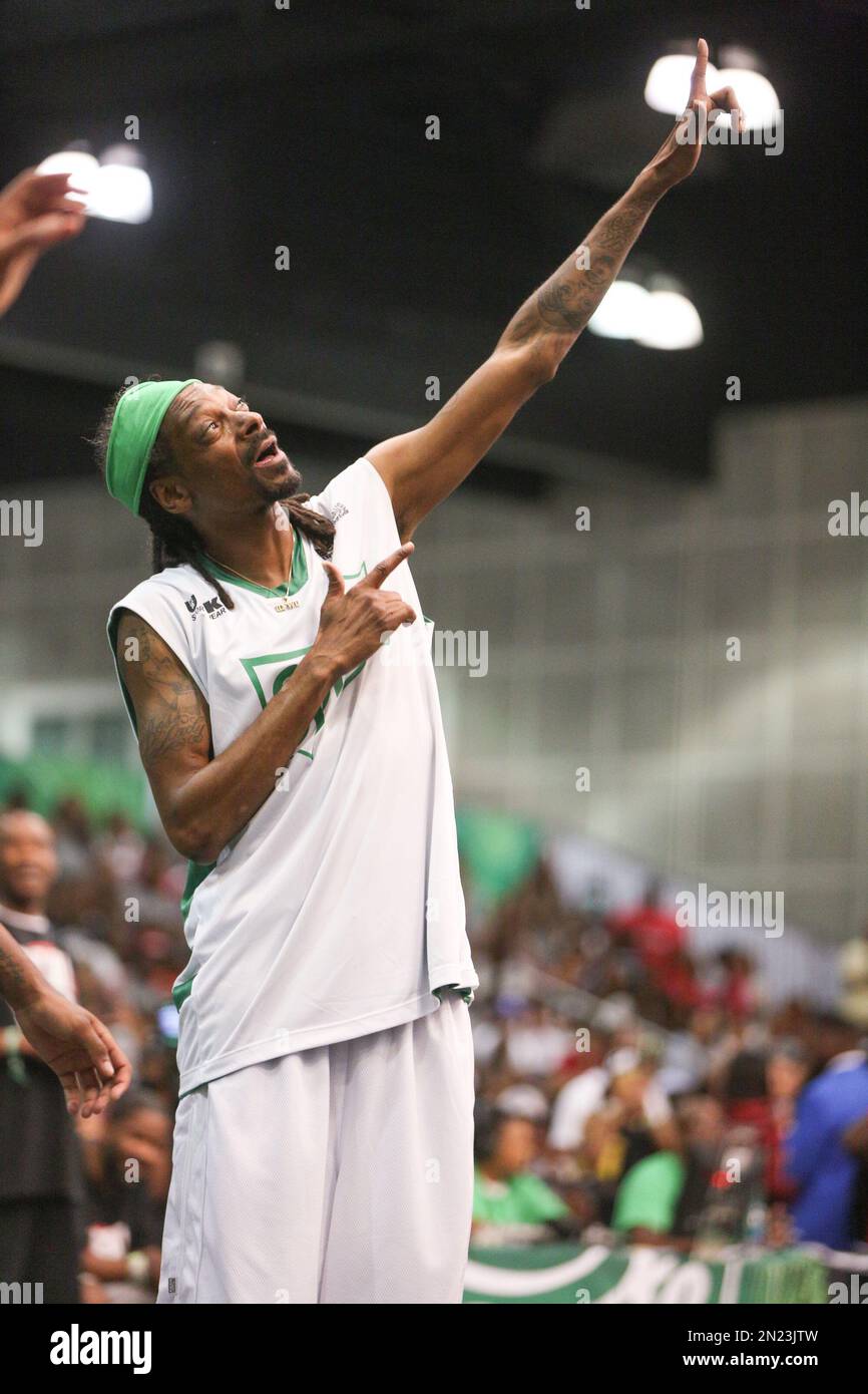 Snoop Dogg plays in the Sprite Celebrity Basketball Game during the 2015  BET Experience at the Los Angeles Convention Center on Saturday, June 27,  2015, in Los Angeles. (Photo by Rich Fury/Invision/AP