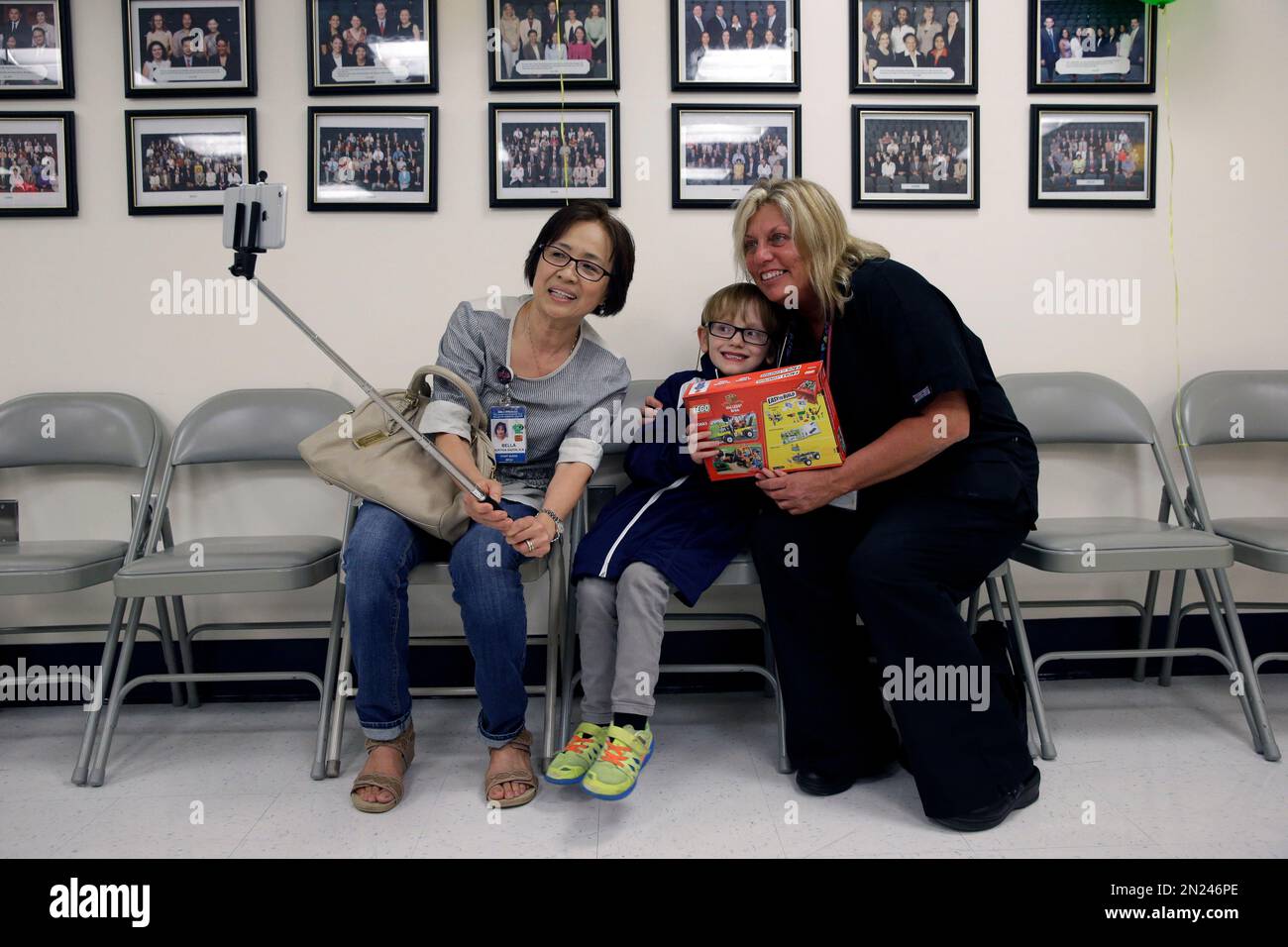 james-o-leary-center-poses-for-photos-with-members-bellevue-hospital