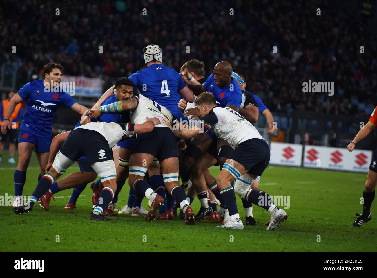 Rome, Lazio, Italy. 5th Feb, 2023. Guinness Six Nations Rugby Champioship, debut for Italy and France at Olimpic Satadium of Rome, Italian team and France team fight to conquer the ball, the Fance team won the match with result of 24 at 29. (Credit Image: © Pasquale Gargano/Pacific Press via ZUMA Press Wire) EDITORIAL USAGE ONLY! Not for Commercial USAGE! Stock Photo