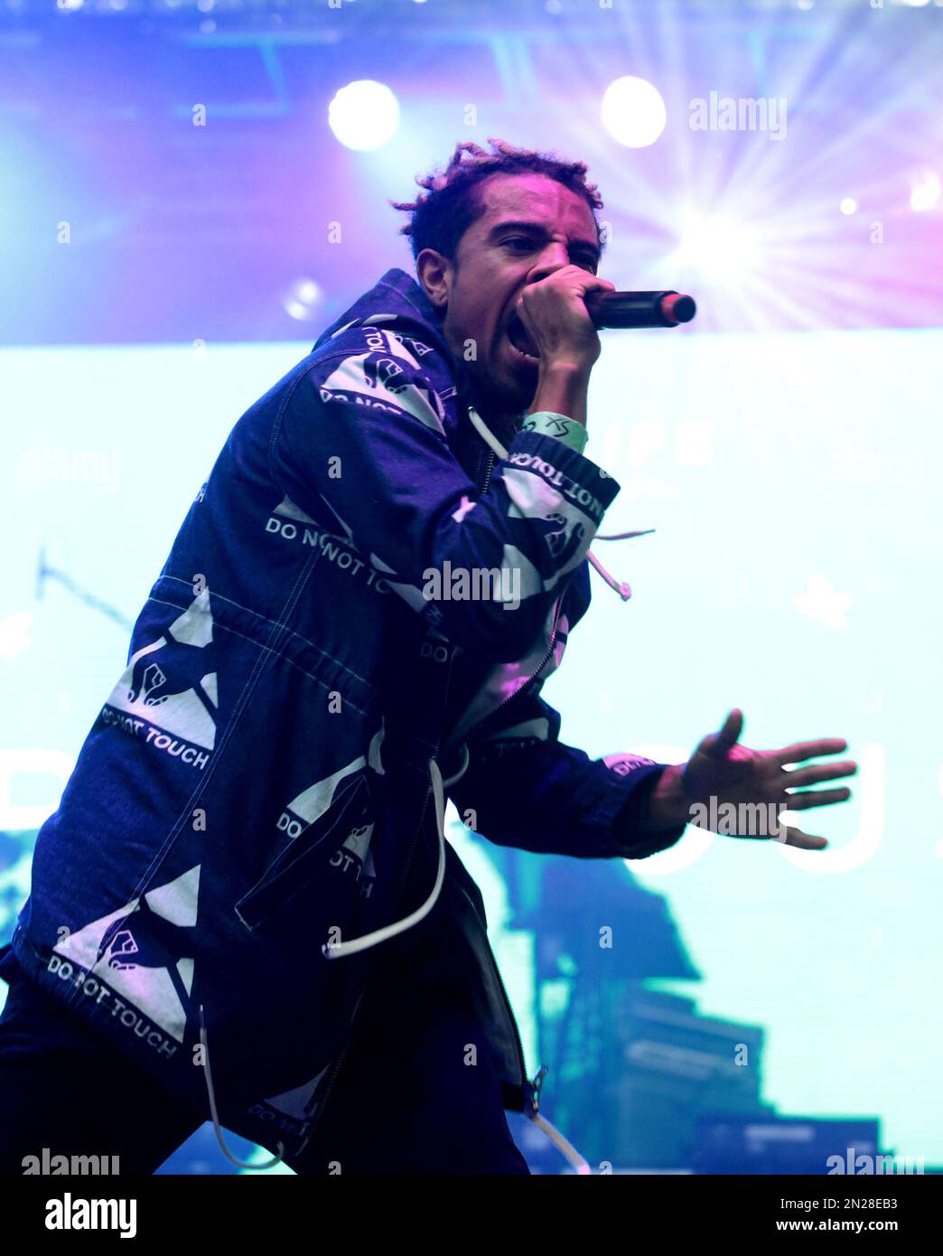 Vic Mensa performs in concert during the 2015 Sweetlife Festival at ...