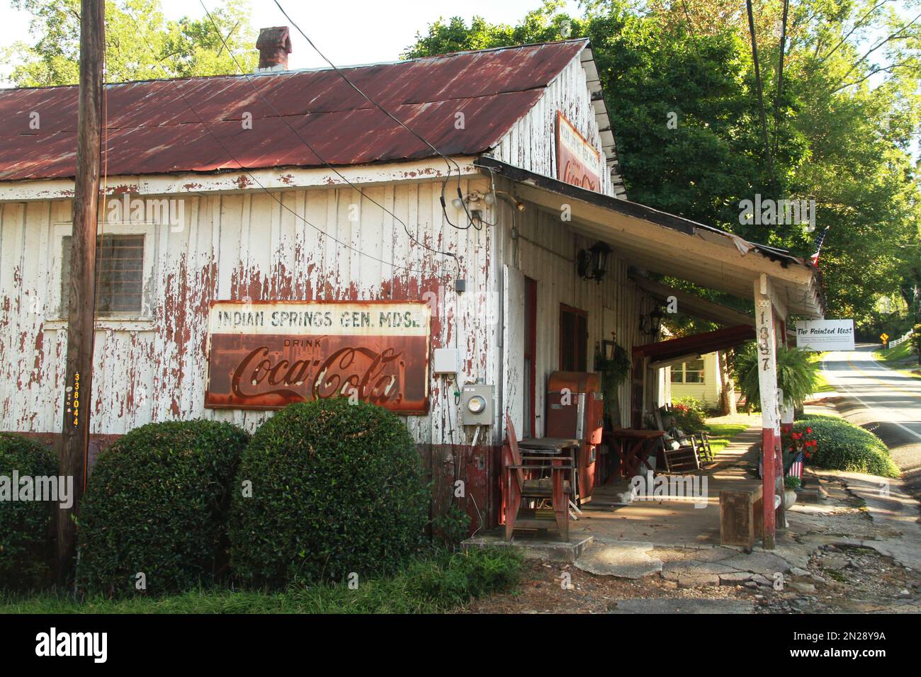 Exterior of an old country shop in Flovilla, GA, USA Stock Photo Alamy