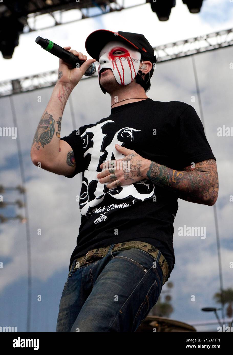 J Dog of Hollywood Undead performs at EPICENTER '09: 'So Cal's Rock ...