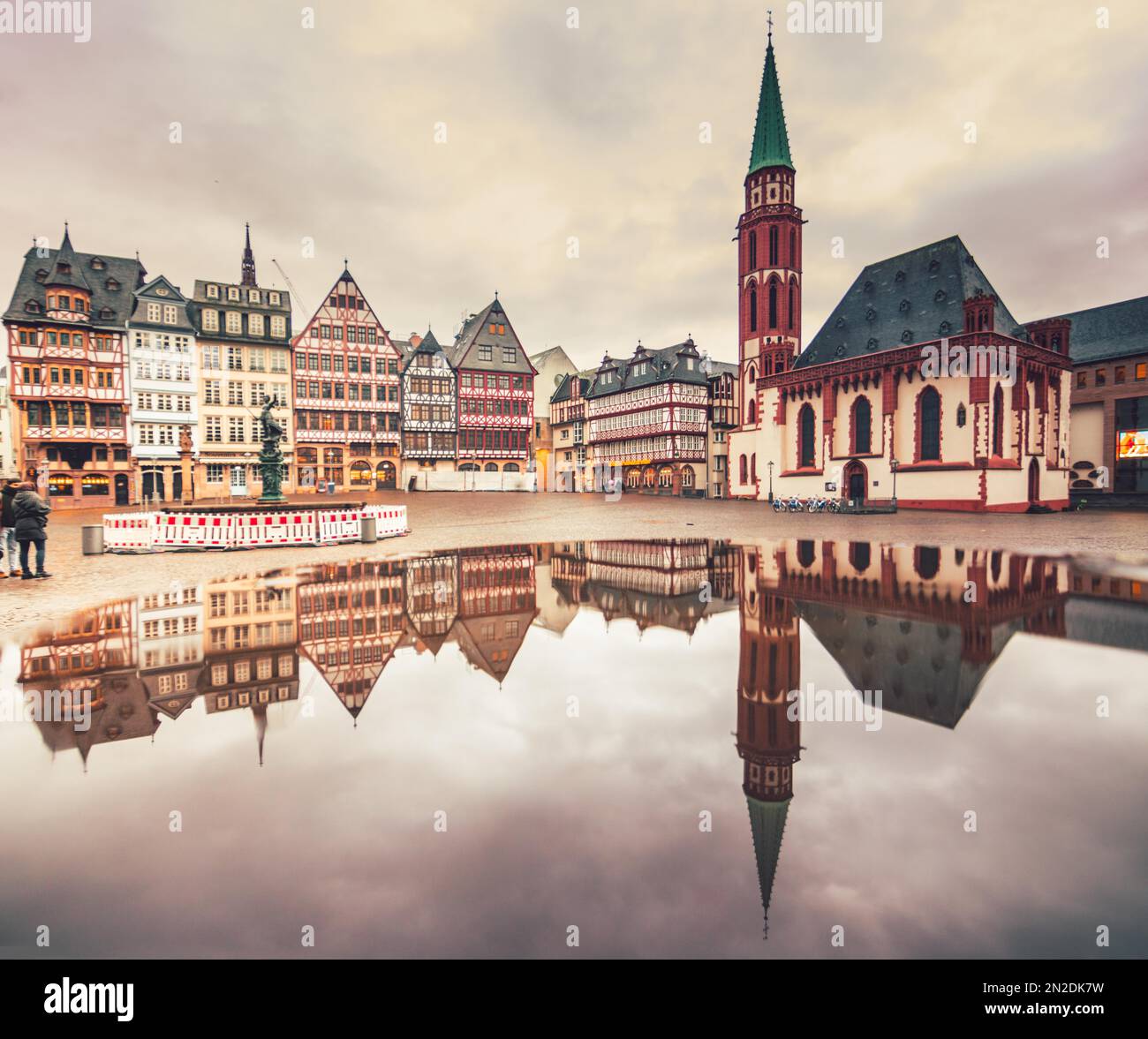 Roemerberg in winter, St. Bartholomew, reconstructed half-timbered houses, Samstagsberg, Old Nikolai Church, Roemerberg, Old Town, Frankfurt am Main Stock Photo