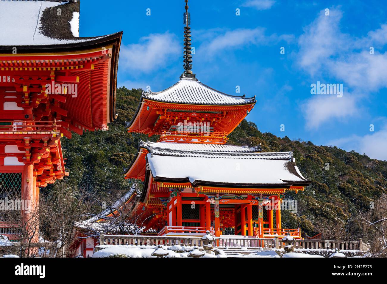 Kiyomizu-dera Temple Nio-mon Gate (Gate of Deva), Nishi Gate (Gate of ...