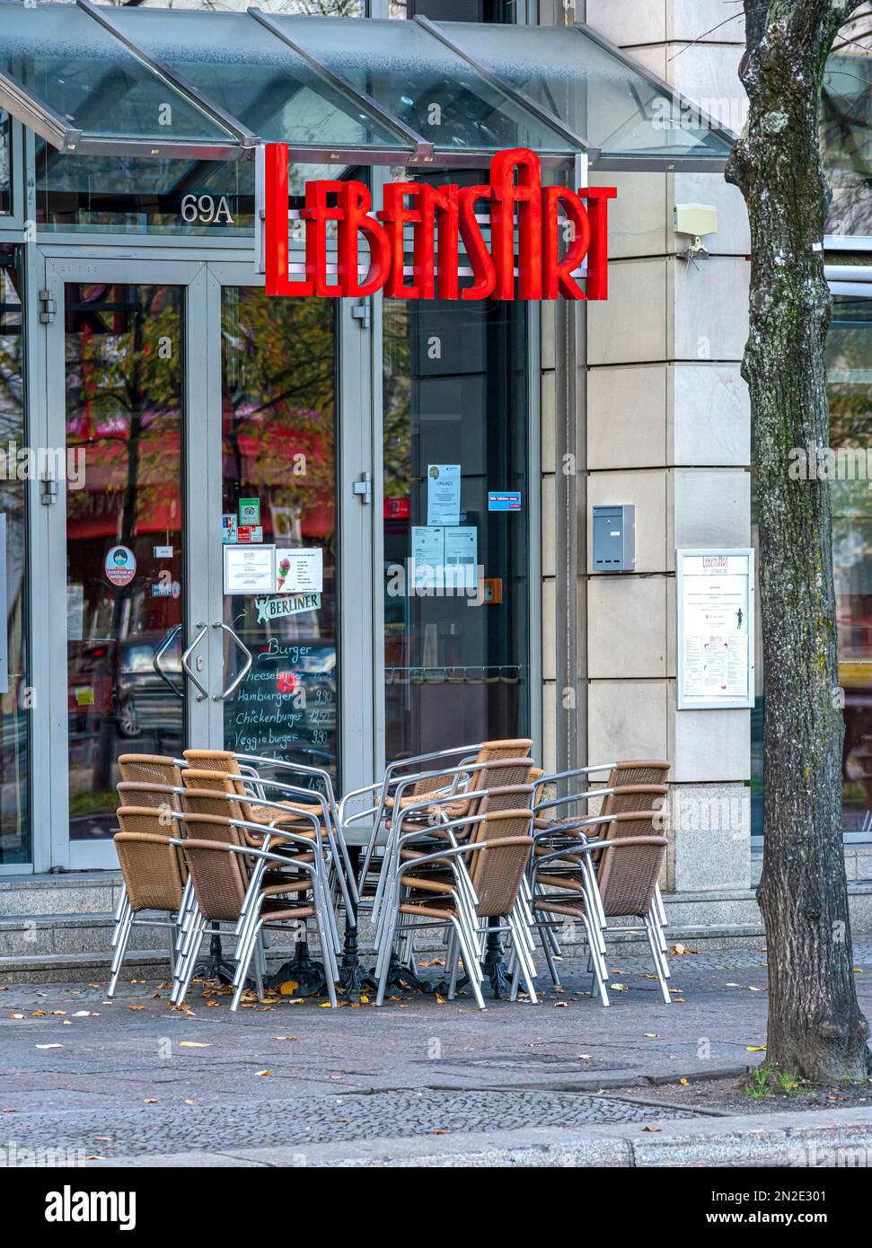 Restaurant Lebensart Unter den Linden during the Corona Crisis, Berlin, Germany, Europe Stock Photo