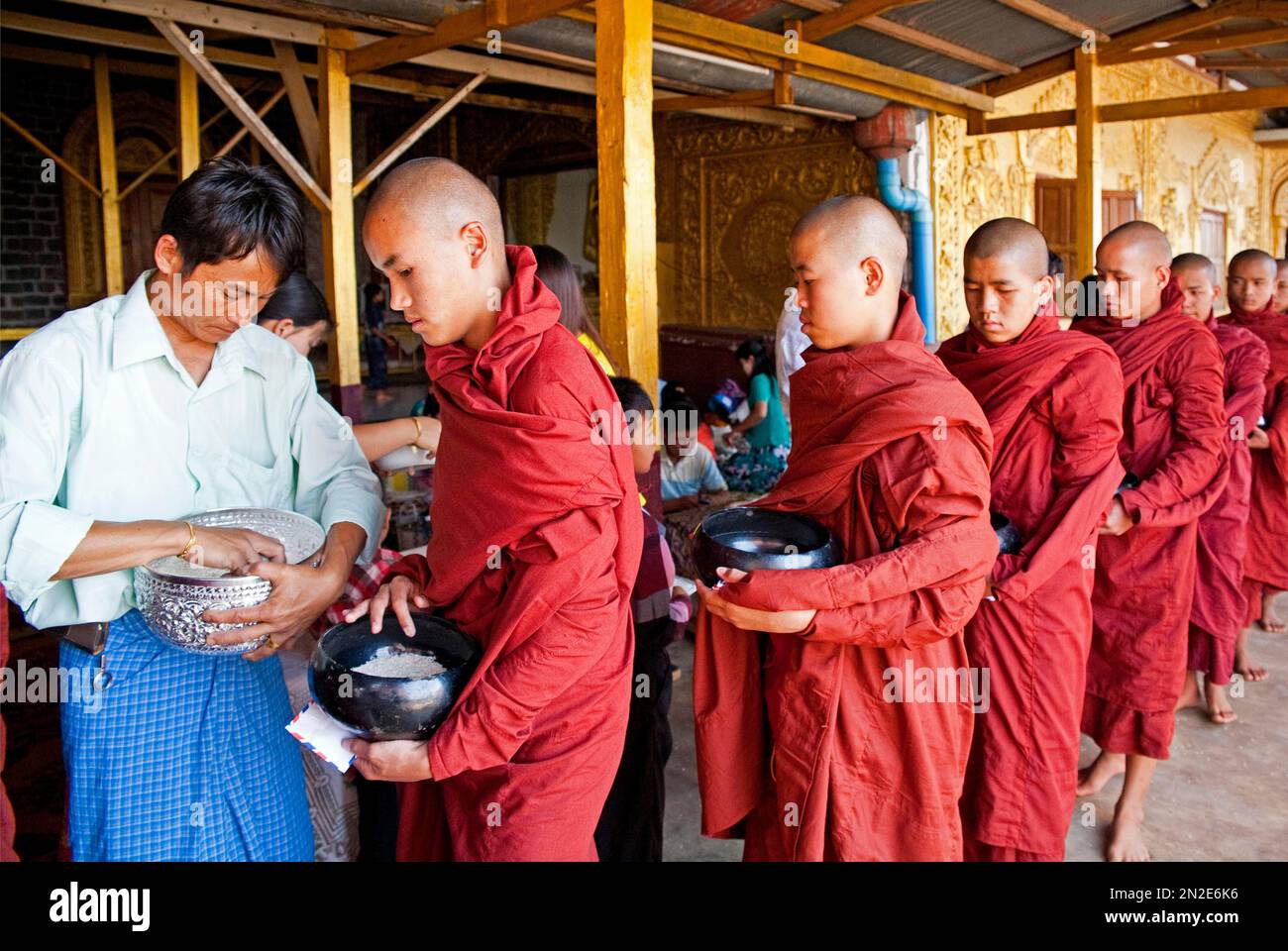 Rice feeding at the inauguration ceremony of A Lo Taw Pauk Pagoda, Inle Lake, Myanmar, Inle Lake, Myanmar, Asia Stock Photo