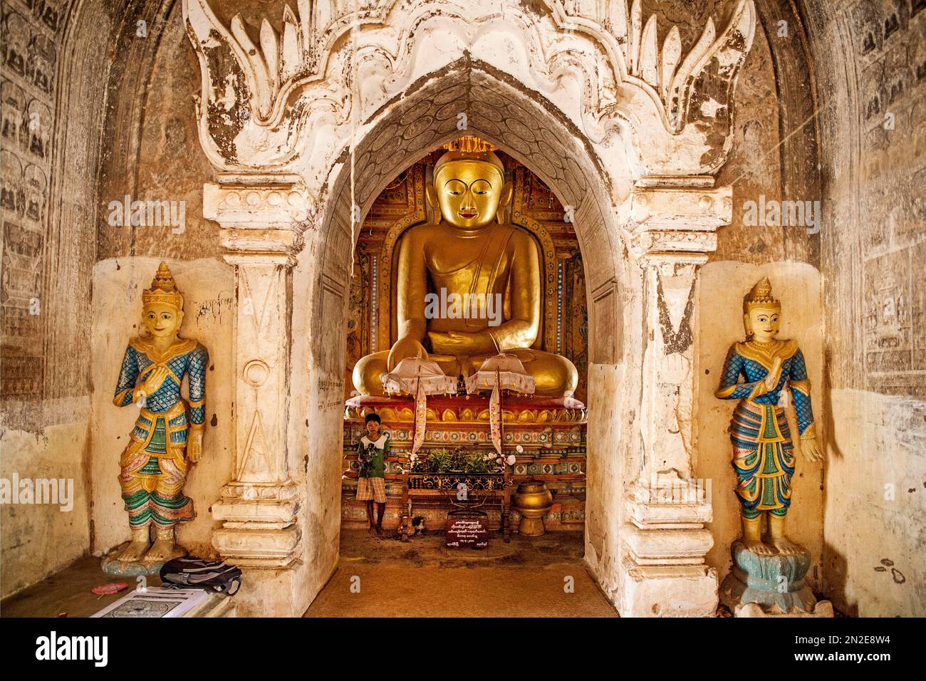Buddha statue in Lei-mvet-hna pagoda, Bagan, Myanmar, Asia Stock Photo