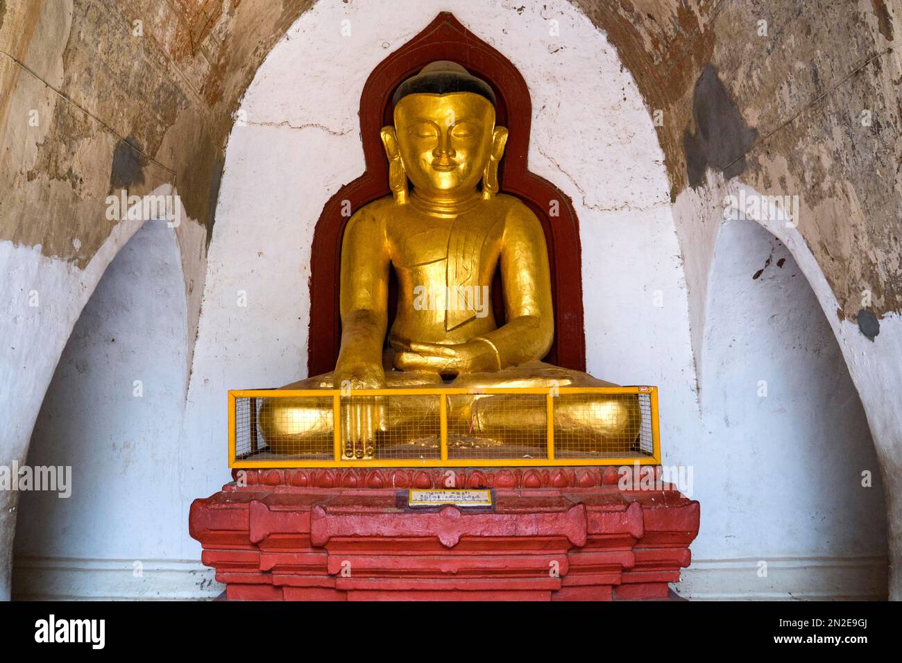 Buddha statue, Thatbyinnyu Pagoda, tallest building in Bagan, Myanmar, Bagan, Myanmar, Asia Stock Photo