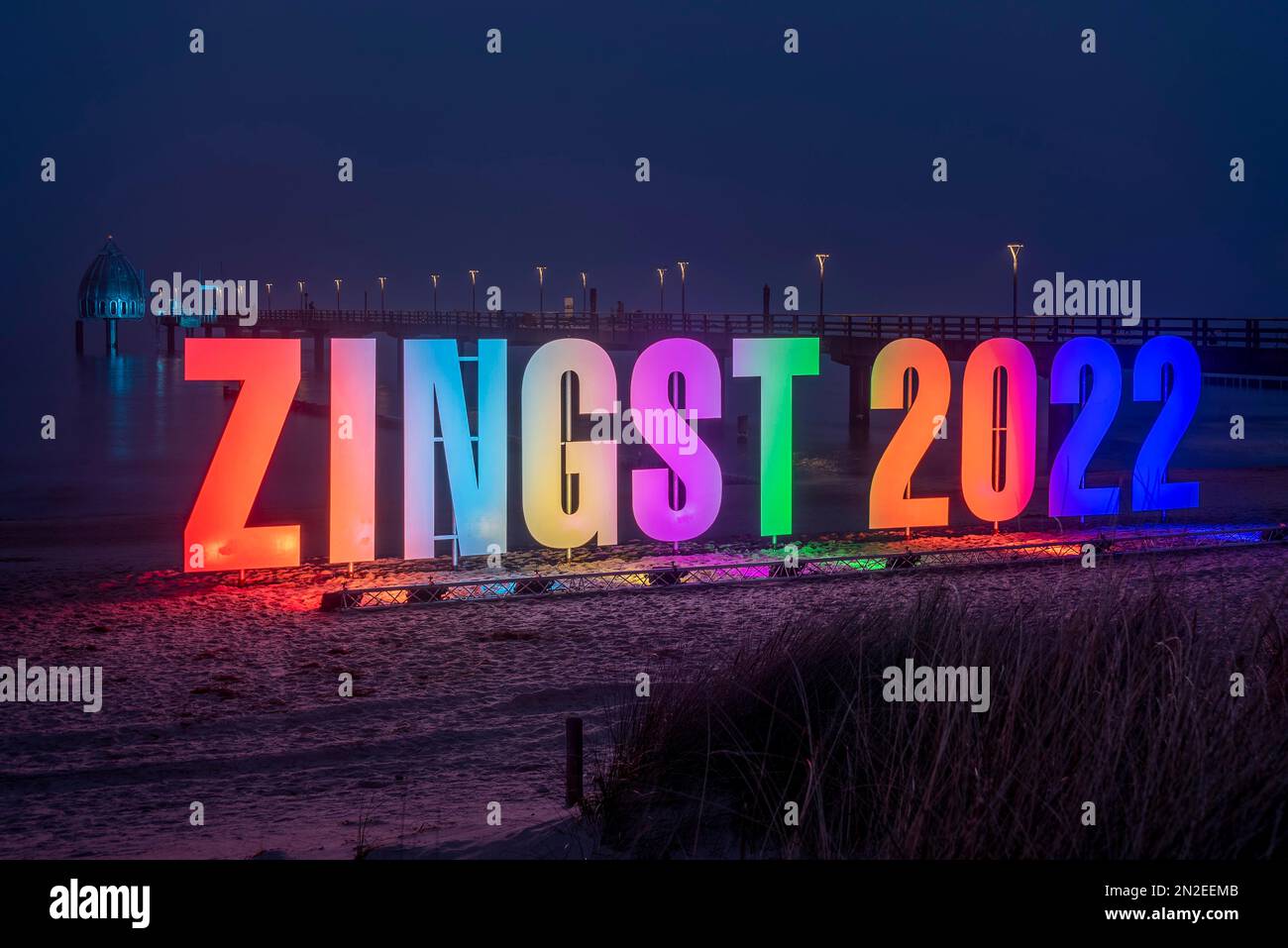 Lettering Zingst 2022, behind it the pier with diving gondola, Zingst, Fischland-Darß-Zingst, Mecklenburg-Western Pomerania, Germany, Europe Stock Photo