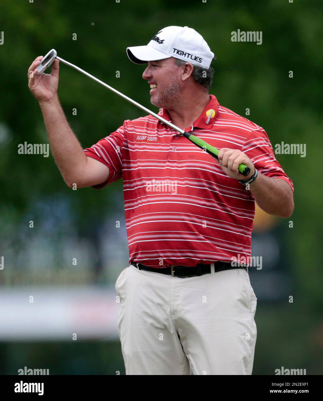 Boo Weekley reacts to missing a putt on the 11th during the second ...