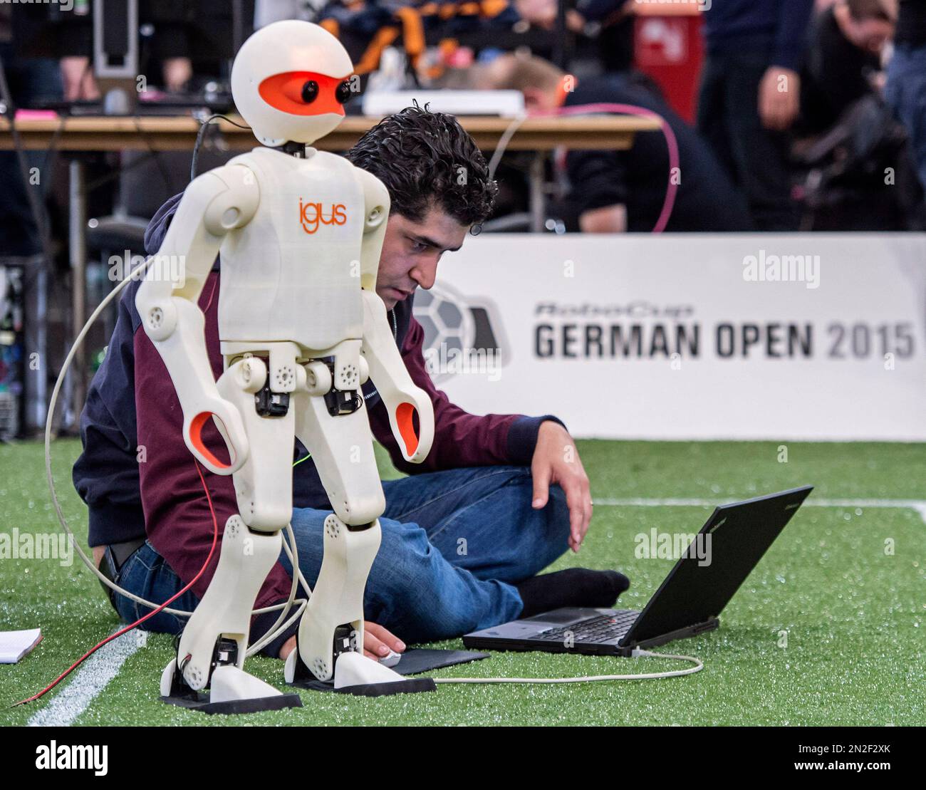 iranian-student-hafez-farazi-of-the-german-university-bonn-codes-his