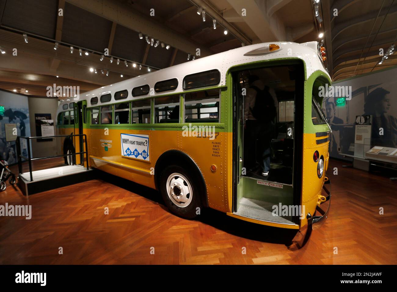 picture of the bus rosa parks rode