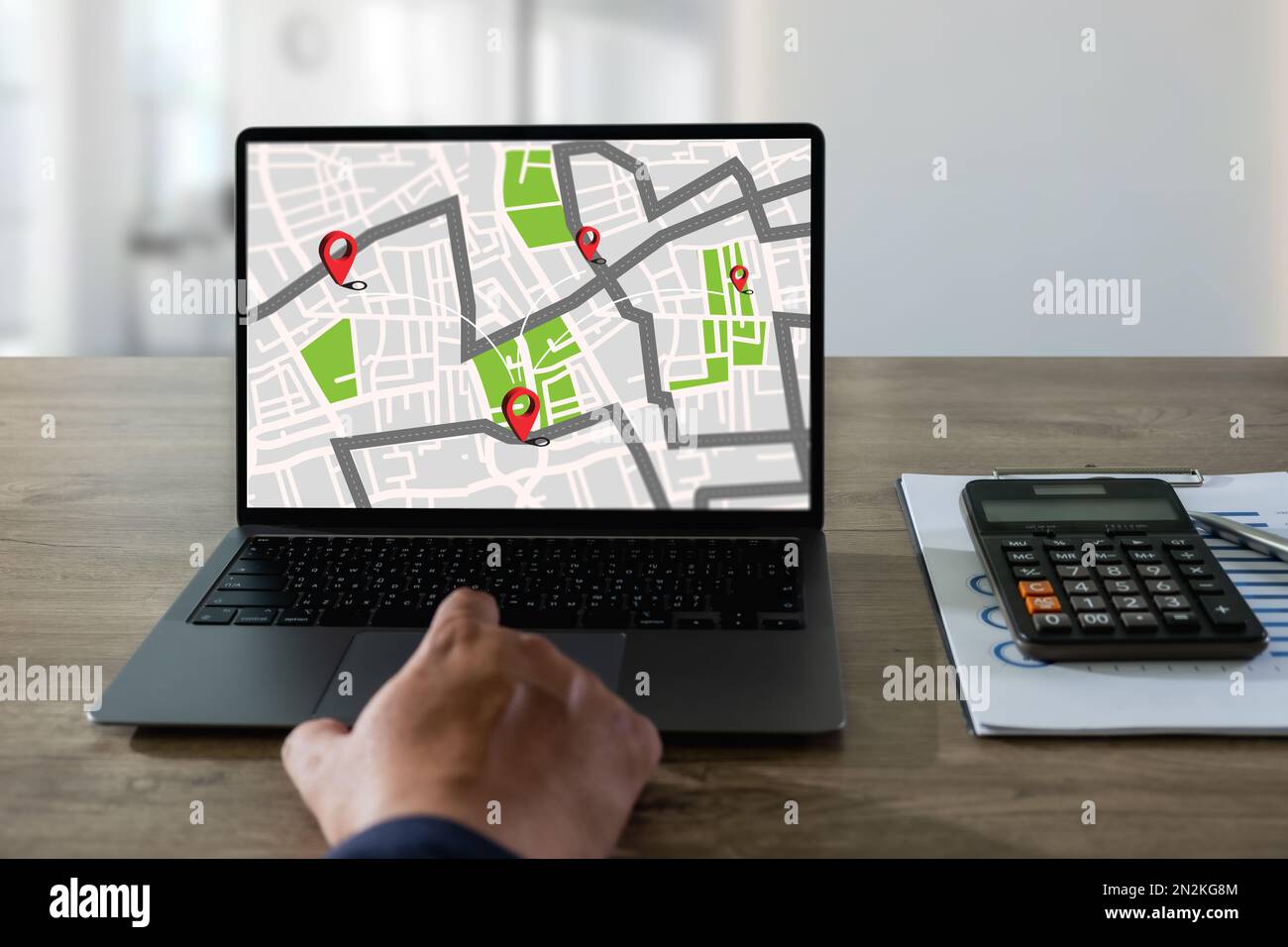 GPS route destination Maps require the use of GPS online mapping in the
