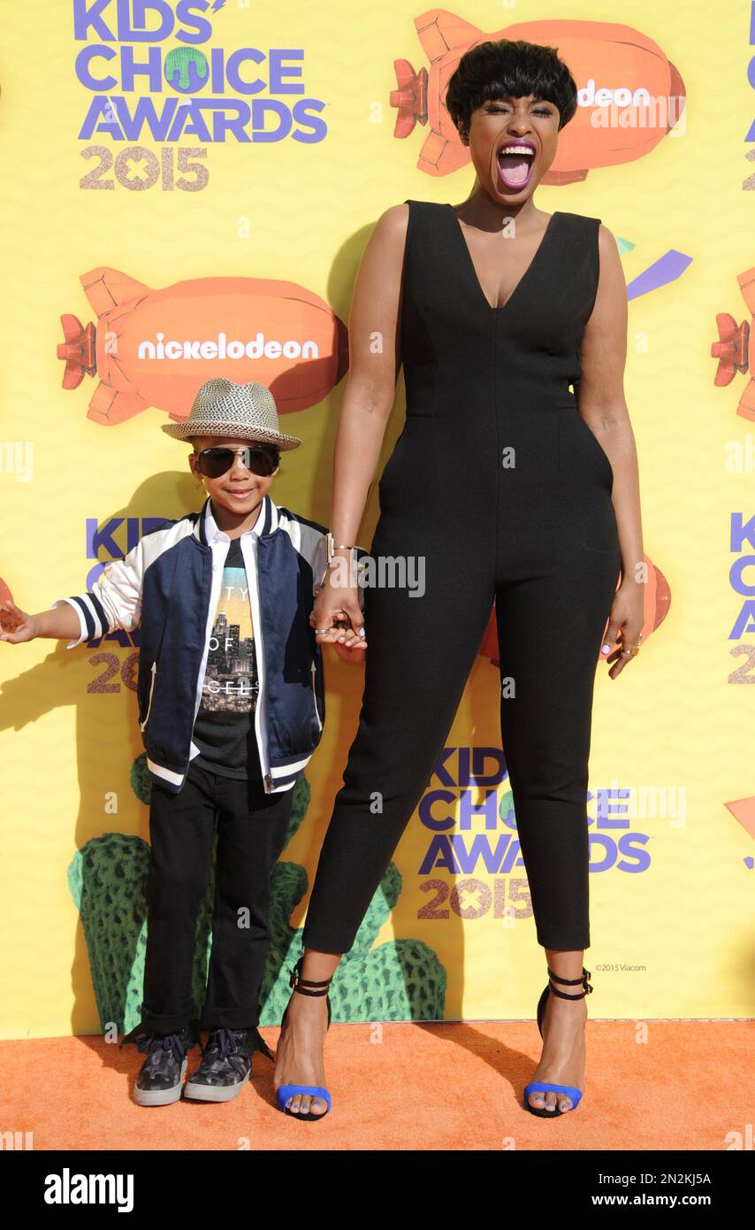 David Daniel Otunga Jr., left, and Jennifer Hudson arrive at Nickelodeon's 28th annual Kids