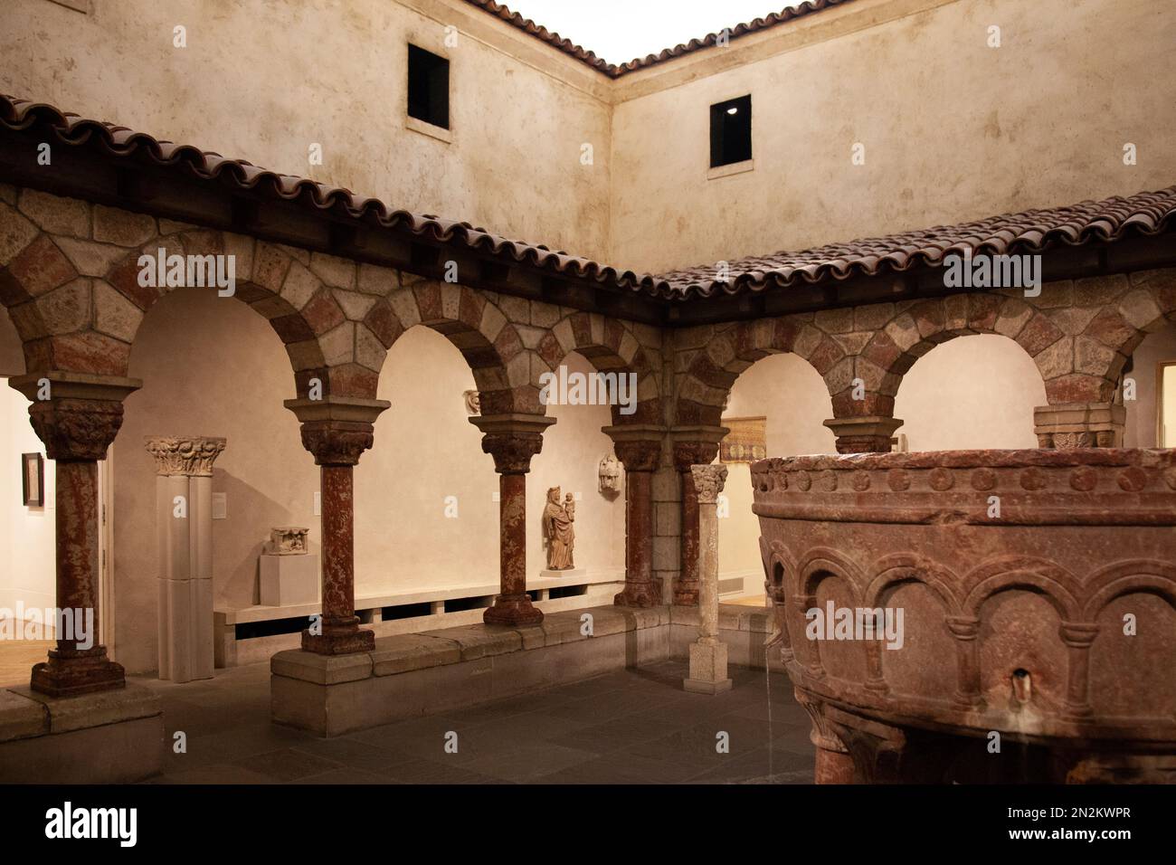 Philadelphia Museum of Art, European Art exhibit room (11001500