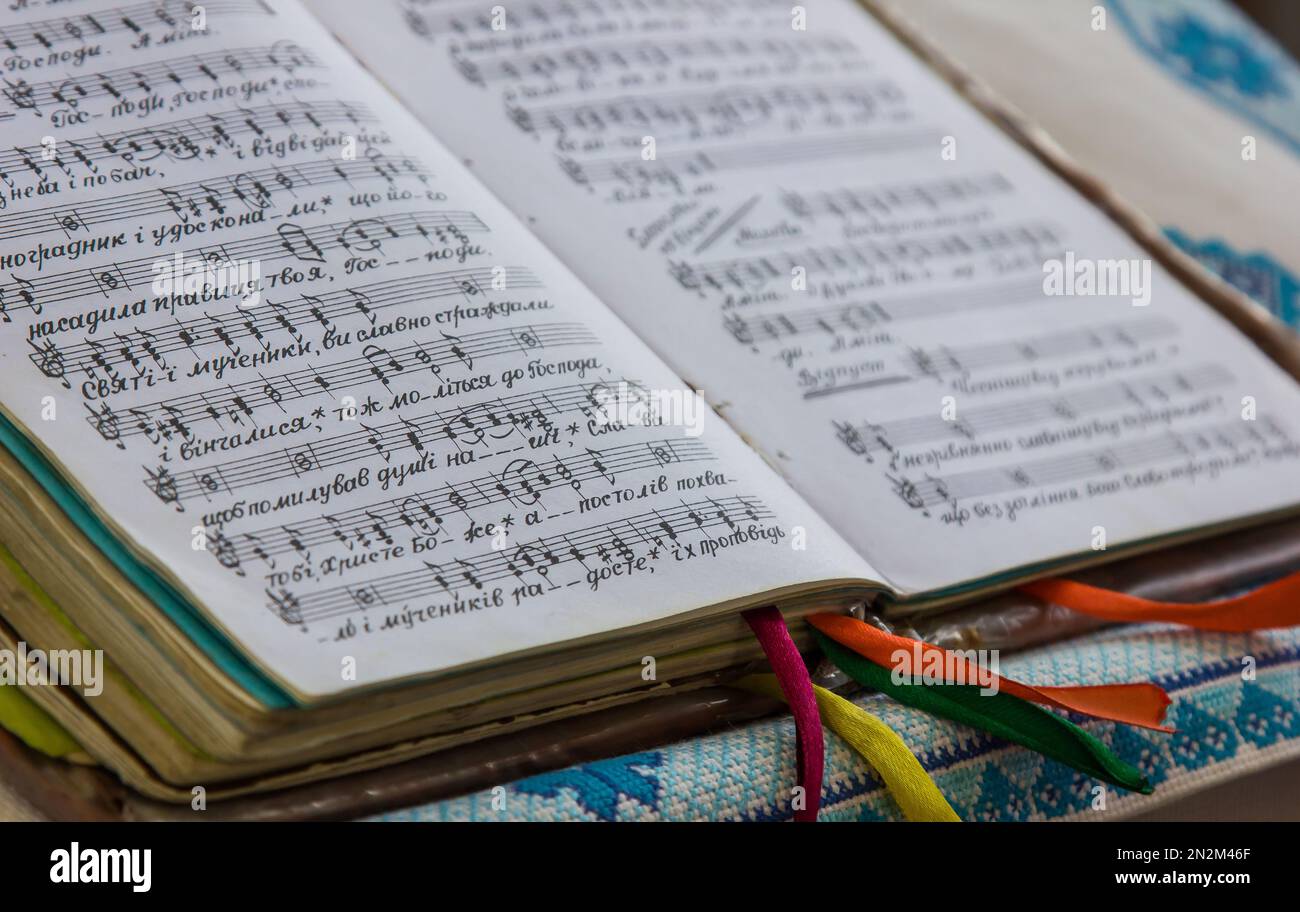 old book with music notes. shot close up Stock Photo - Alamy