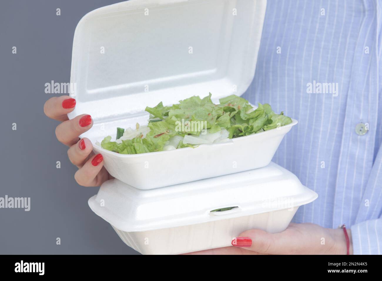 Styrofoam box hi-res stock photography and images - Alamy