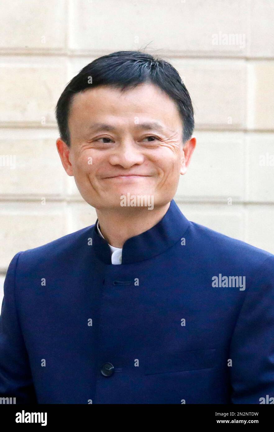 Jack Ma, founder and CEO of the Alibaba Group arrives at the Elysee Palace,  in Paris, Wednesday March 18, 2015. (AP Photo/Jacques Brinon Stock Photo -  Alamy