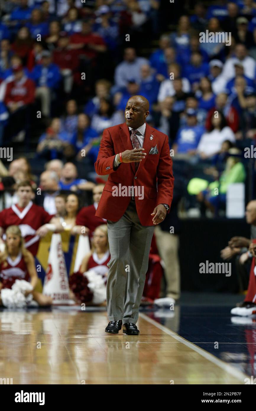 Arkansas head coach Mike Anderson reacts to play against Kentucky