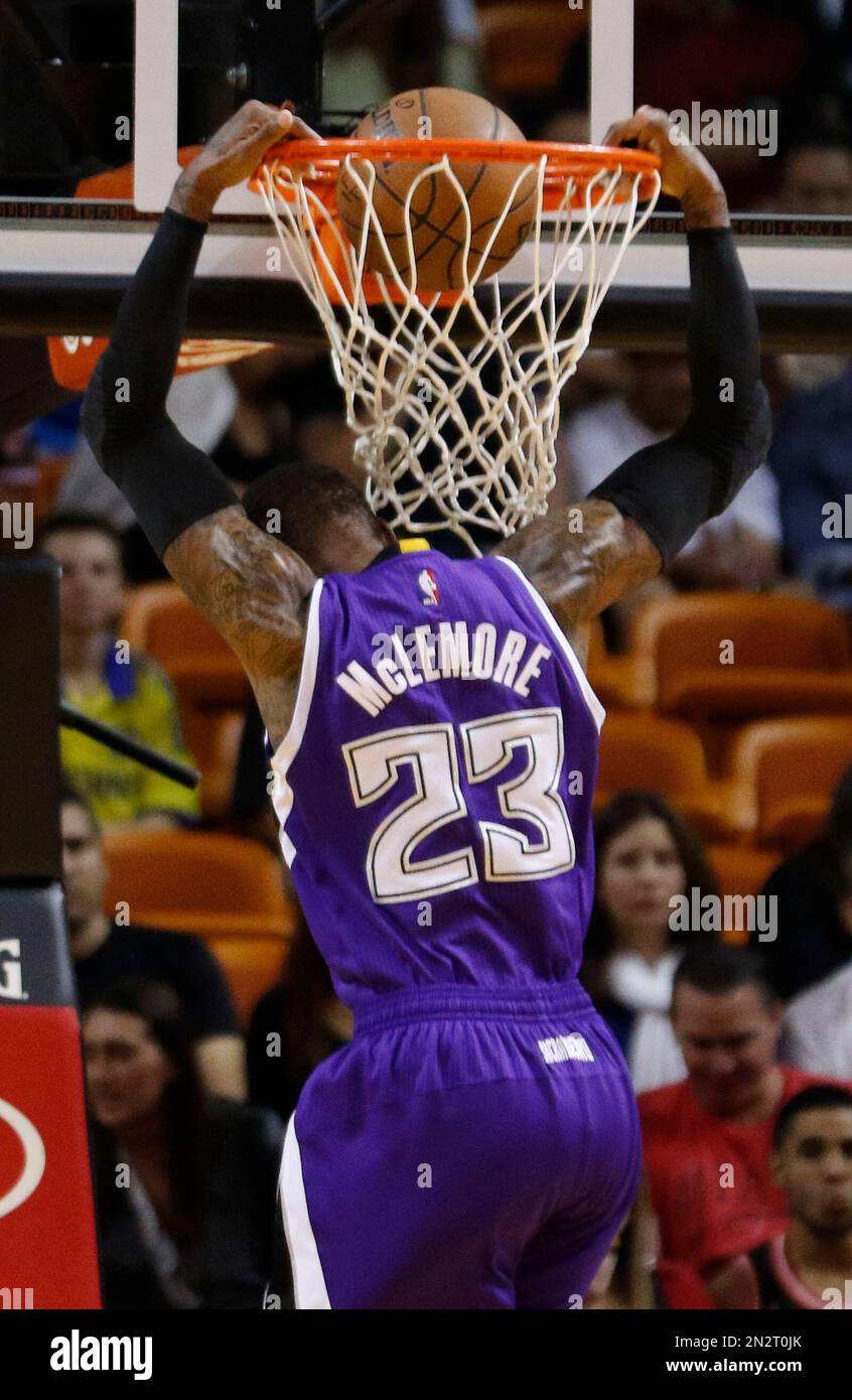 Ben McLemore of the Sacramento Kings dunks the ball as he flies
