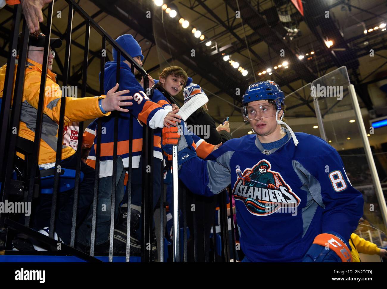 This is What the New York Islanders 'Fisherman' Warmups Look Like