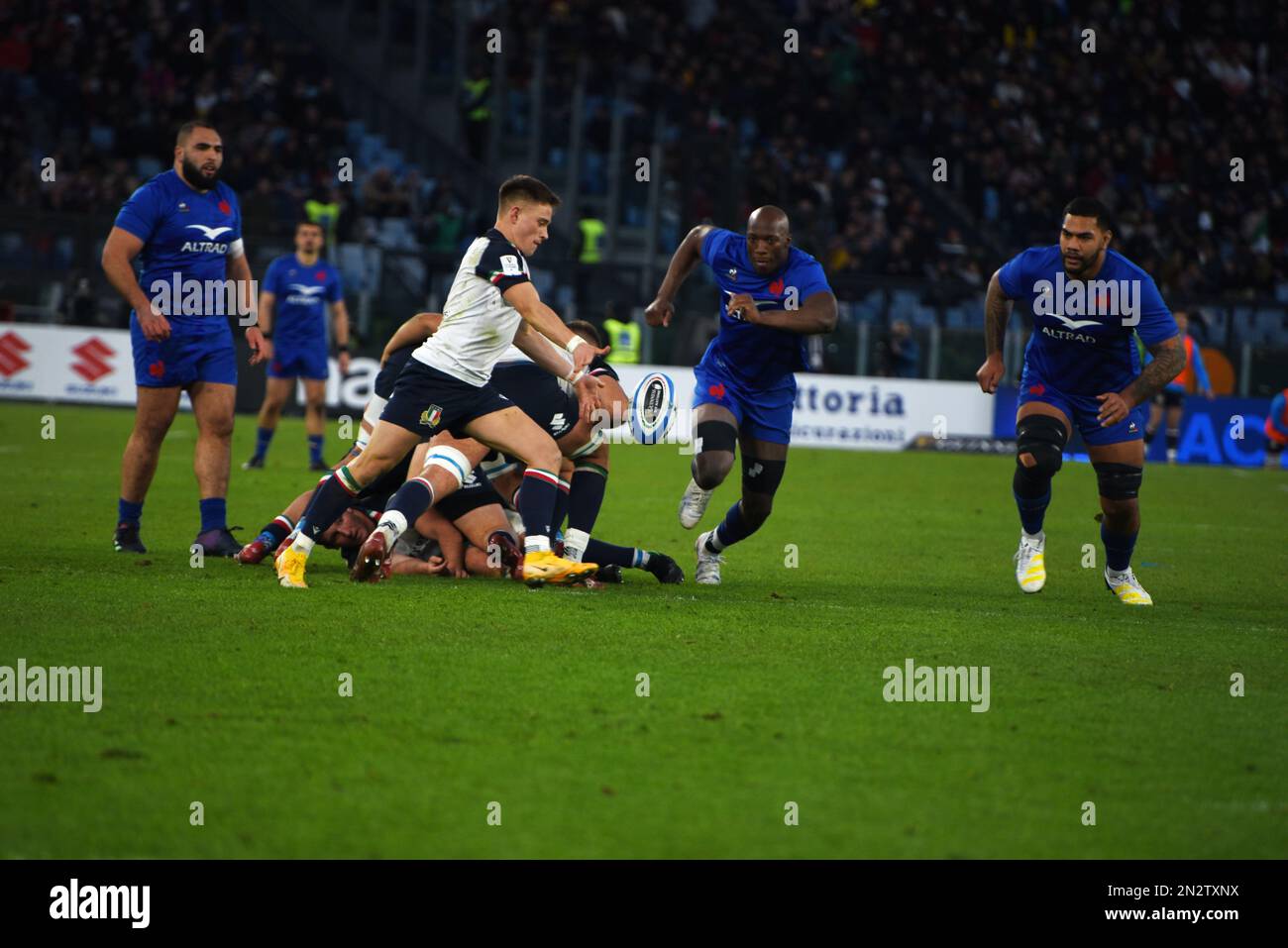 Rome, Italy. 05th Feb, 2023. Guinness Six Nations Rugby Champioship, debut for Italy and France at Olimpic Satadium of Rome, the scrum half Stephen Varney fight for the ball, the France team won the match with result of 24 at 29. (Photo by Pasquale Gargano/Pacific Press/Sipa USA) Credit: Sipa USA/Alamy Live News Stock Photo