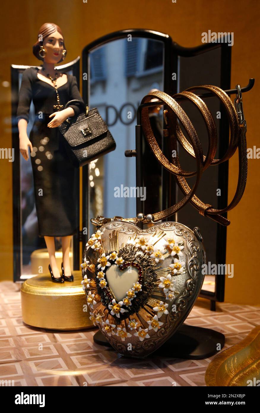 Billionaires Newswire - .1001 Nights Diamond Purse” by House of Mouawad. |  Facebook
