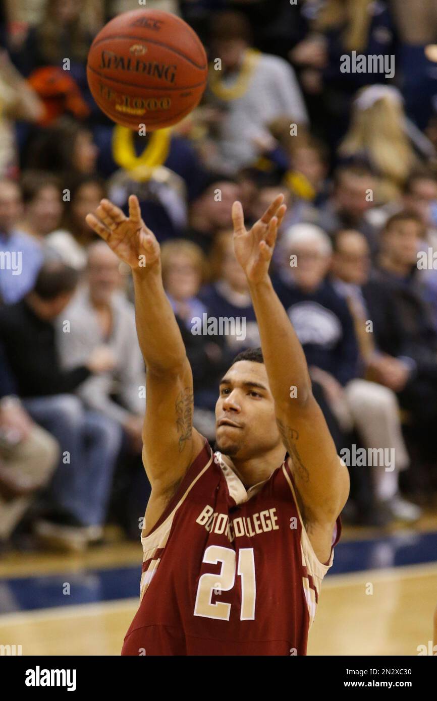Boston College's Olivier Hanlan (21) plays in an NCAA college