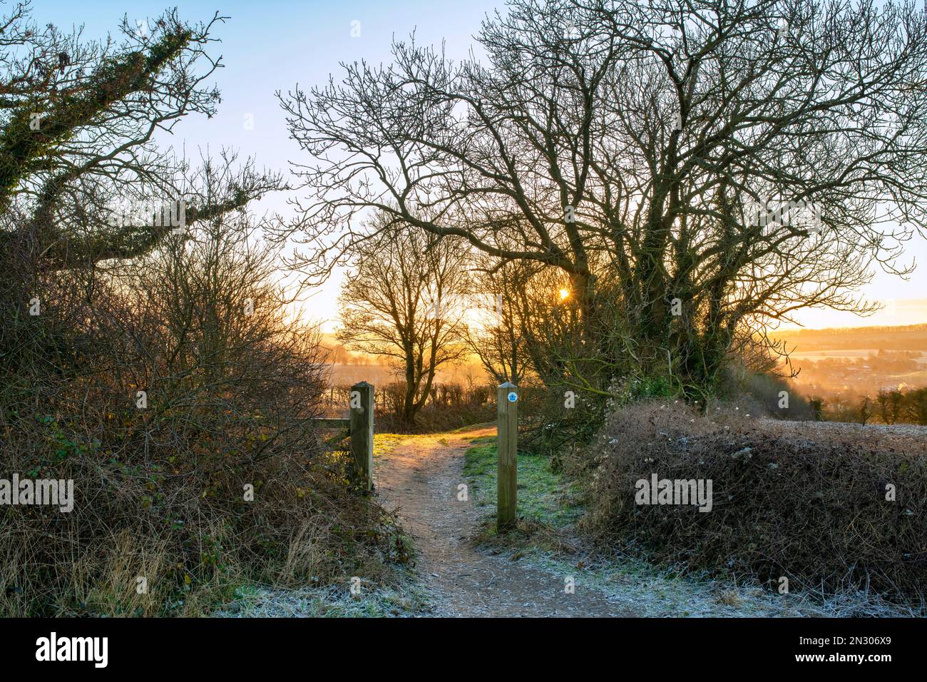 Frosty winter sunrise on the Cotswold Way. Chipping Campden