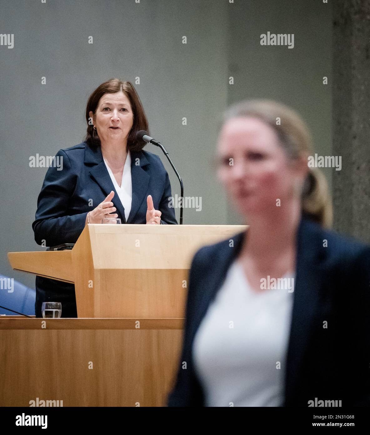 THE HAGUE - Conny Helder, Minister for Long-Term Care and Sport, and Fleur Agema (PVV), during the weekly question hour in the House of Representatives. ANP BART MAAT netherlands out - belgium out Stock Photo