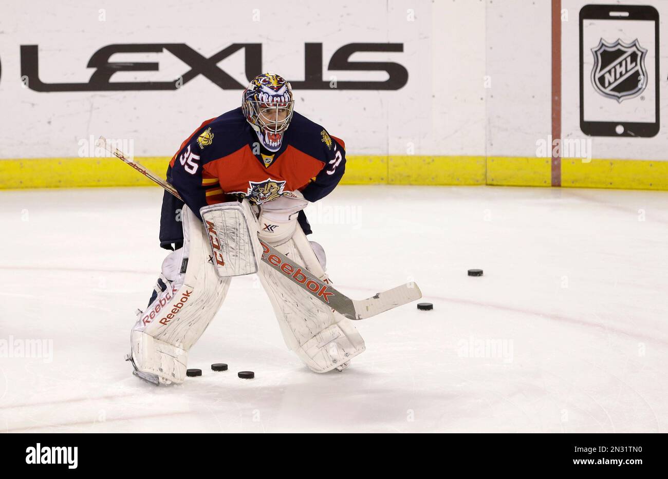 Florida Panthers goalie Al Montoya warms up before the start of an NHL  hockey game against the Nashville Predators, Sunday, Feb. 8, 2015, in  Sunrise, Fla. (AP Photo/Wilfredo Lee Stock Photo - Alamy