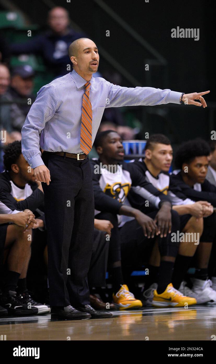Virginia Commonwealth head coach Shaka Smart points during the first