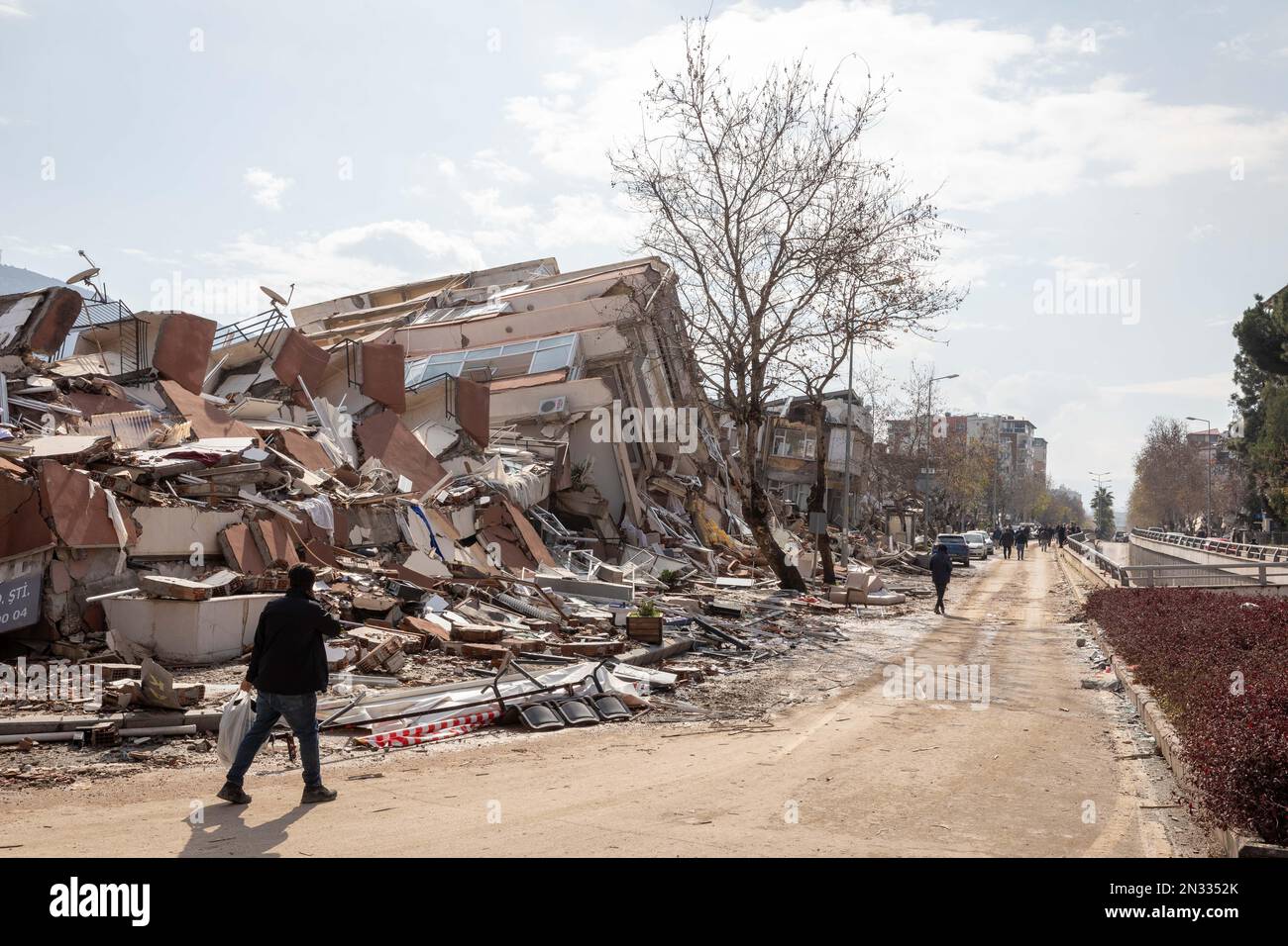 Hatay Antakya, Turkey. 7th Feb, 2023. Citizens and earthquake victim rescue efforts after the