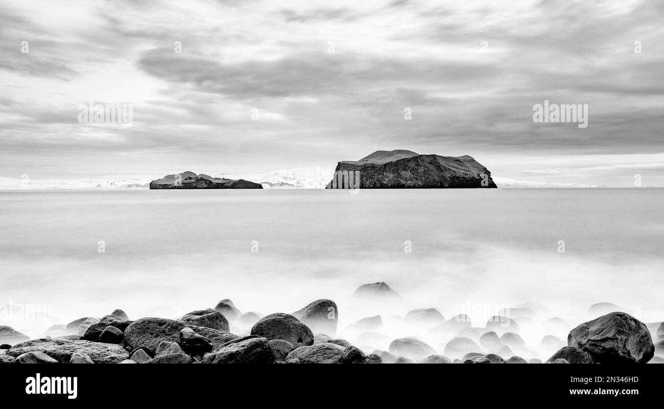 Travel photos beach house Black and White Stock Photos & Images - Alamy