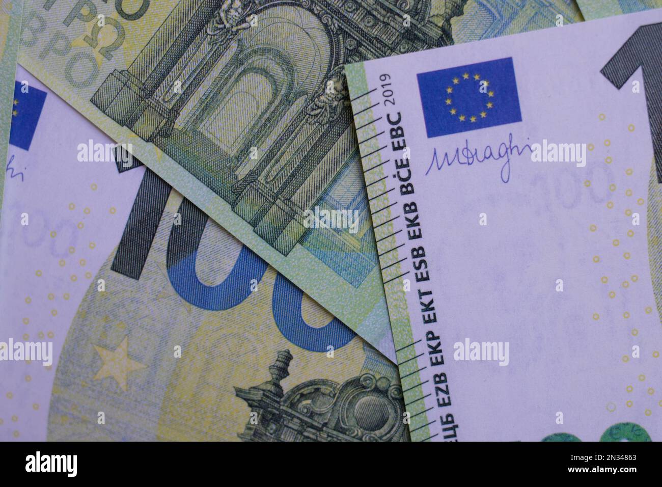 Close up of 100 euro banknotes Stock Photo - Alamy