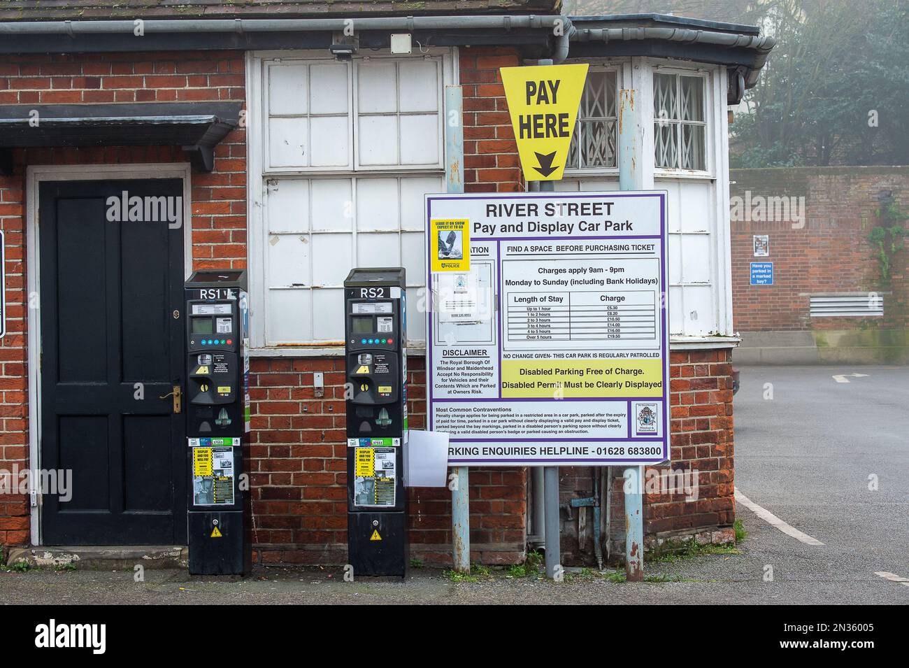 Windsor, Berkshire, UK. 7th February, 2023. It costs £8.20 to park for