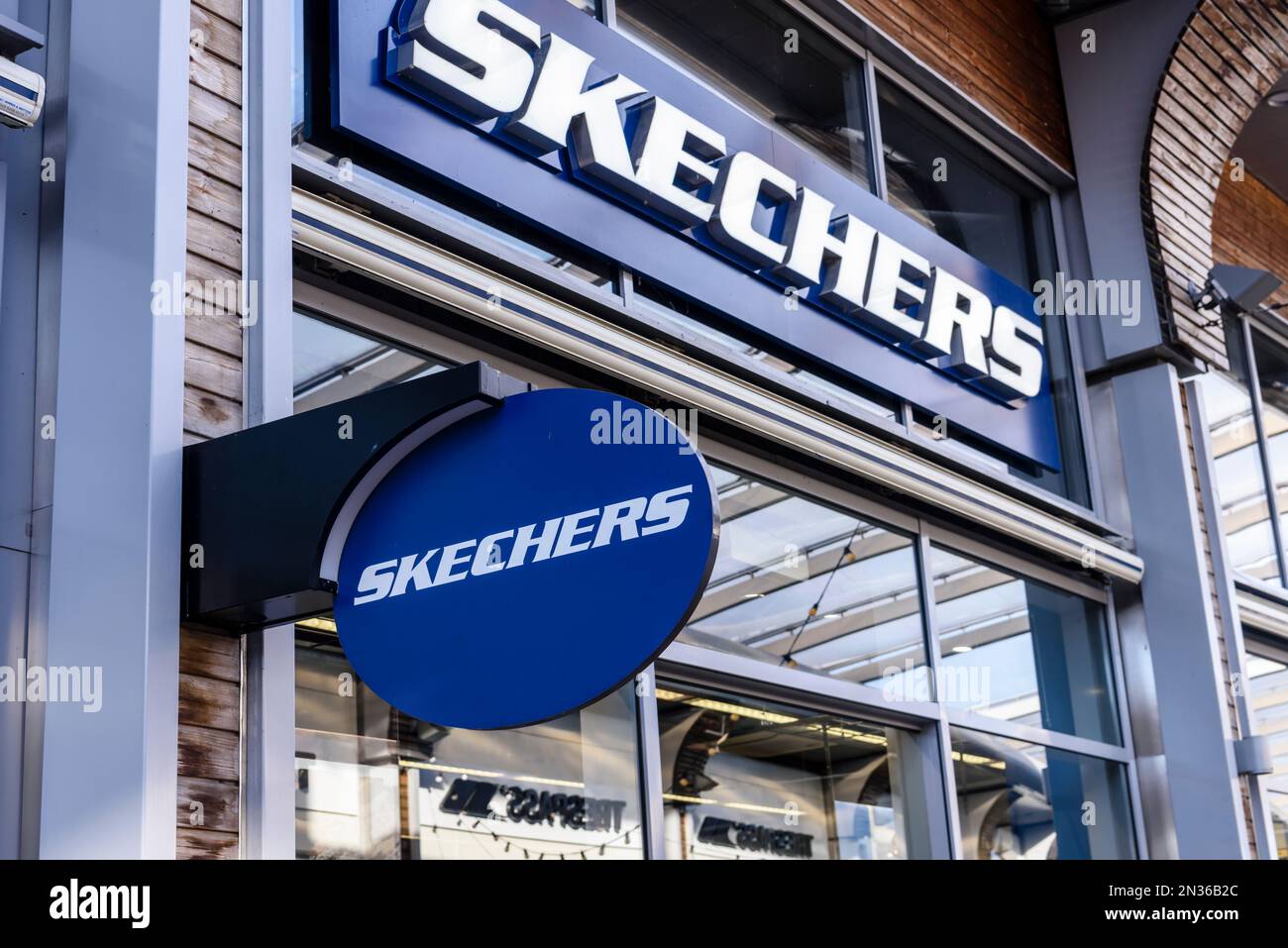 Sketchers shoes hi-res stock photography and images - Alamy