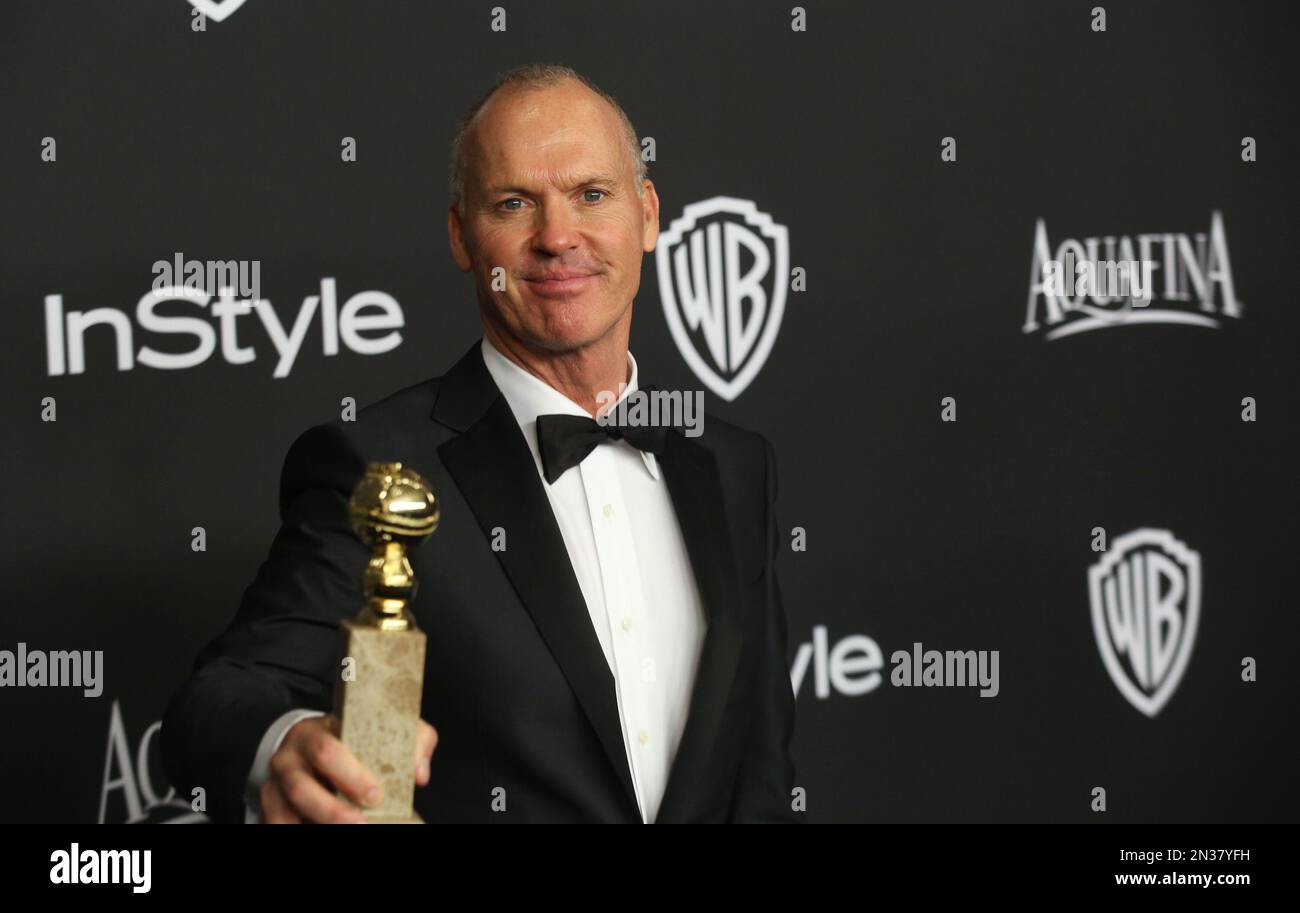 Michael Keaton, winner of the award for best actor in a motion picture(02)
