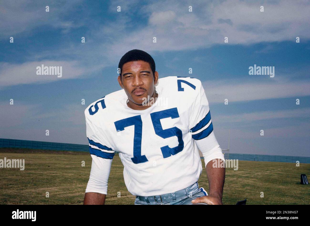 Defensive tackle Jethro Pugh (75) of the Dallas Cowboys, is shown in 1973.  Exact date and location are unknown. (AP Photo Stock Photo - Alamy