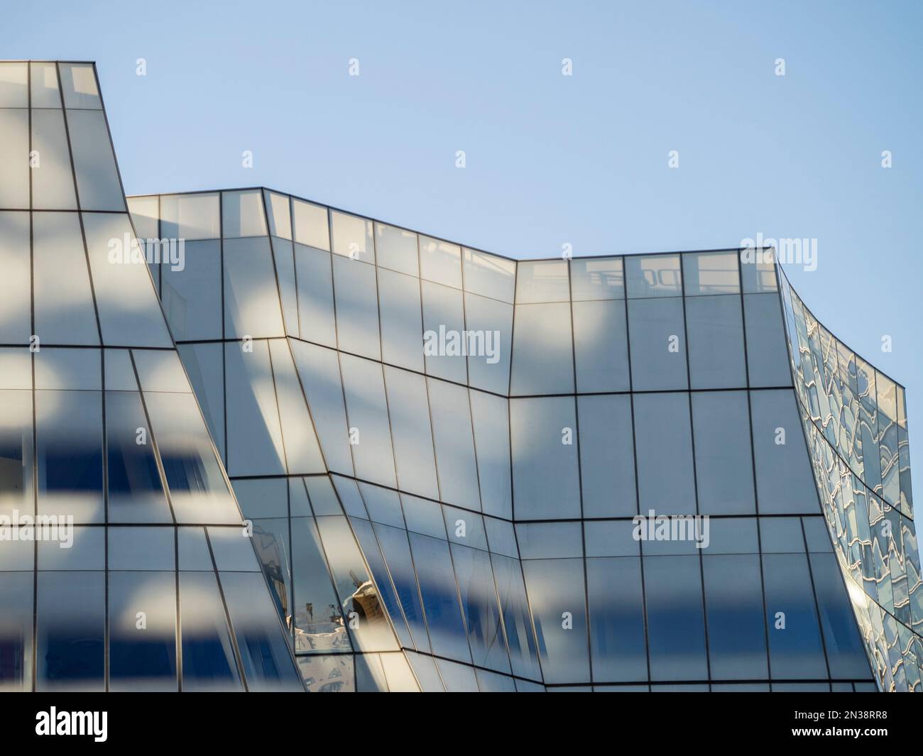 Frank Gehry's IAC Building from High Line Park, New York, USA Stock Photo